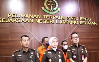 Kejaksaan Tetapkan 3 Tersangka Korupsi Insentif Satpol PP Lampung Selatan - JPNN.com