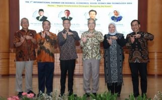 Edwin Manansang Bicara Transformasi Digital di ISBEST 2024 UT - JPNN.com