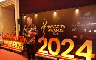 Budiarsa Sastrawinata Raih Nawacita Awards 2024 Kategori Kemajuan Infrastruktur & Industri - JPNN.com