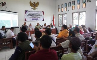 Antisipasi Dampak Perubahan Iklim, FHUP Edukasi Masyarakat Pesisir - JPNN.com