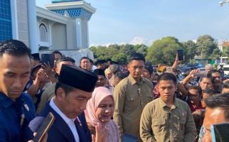 Jokowi Jadi Saksi Pernikahan Putra Khofifah di Surabaya - JPNN.com