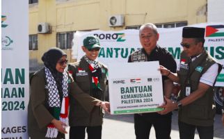 Tim LAZISNU dan Poroz Kirimkan 12 Kontainer Bantuan Kebutuhan Pokok dan Kesehatan untuk Warga Palestina - JPNN.com