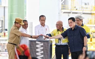 Resmikan Smelter Tembaga, Jokowi: Kebutuhan Produk Harus Bergantung pada Indonesia - JPNN.com