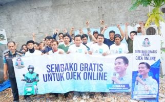 Relawan Mas Gibran Berbagi Sembako & Sediakan Layanan Cukur Gratis untuk Driver Ojol - JPNN.com