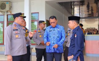 Polisi Jaga Penetapan Paslon Bupati-Wabup Rohil Secara Humanis, Situasi Aman & Kondusif - JPNN.com