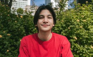 Phum Viphurit Perkenalkan Banyak Hal Baru Lewat The Other Side - JPNN.com