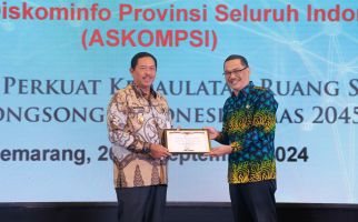 Dorong Percepatan Transformasi Digital, Pj Gubernur Jateng Terima Penghargaan dari Askompsi - JPNN.com