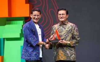 Selamat, Fadel Muhammad Raih Penghargaan sebagai Pemimpin Inovatif di IDeaward 2024 - JPNN.com