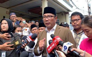 RK Dampingi Istri Dilantik Jadi Anggota DPR, Ungkap Keinginan Atalia Masuk Komisi VIII - JPNN.com