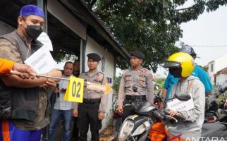 Polisi Gelar Reka Ulang Adegan Penyerangan Rombongan Kiai NU dan Banser di Karawang - JPNN.com