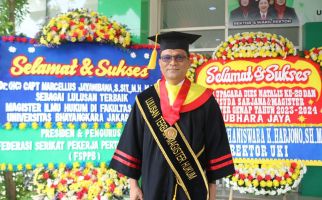 Universitas Bhayangkara Gelar Acara Wisuda, Captain Marcellus Hakeng Raih Penghargaan Tertinggi - JPNN.com