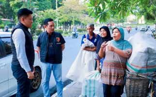 Anggota Reserse Turun Gunung Kampanyekan Pemilu Damai Sampai ke Pemulung - JPNN.com