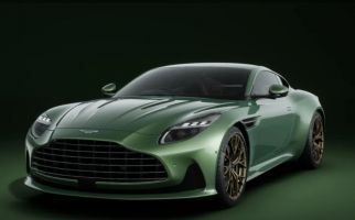 Aston Martin DB12 Goldfinger Banyak Bagiannya Dilapisi Emas - JPNN.com