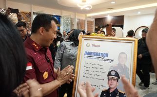 Silmy Karim: Immigration Lounge di Gresik Beri Kemudahan bagi WNA & WNI - JPNN.com