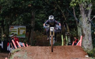 Taklukkan Tantangan Cuaca, Rendy Varera Sanjaya Merajai Ternadi Bike Park - JPNN.com