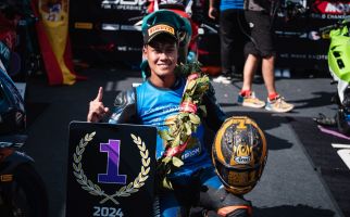 Pembalap Bantul Aldi Satya Rebut Gelar Juara Dunia WorldSSP300 2024, Selamat! - JPNN.com