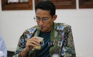 Kunjungi Kedai Saat Kopi di Surabaya, Sandiaga Uno: Konsepnya Unik - JPNN.com