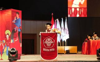 Wisuda ke-84 Untar, Rektor Tekankan Pendidikan untuk Pembangunan Berkelanjutan - JPNN.com