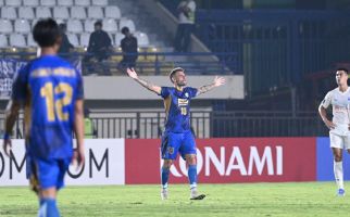 Persib vs Lion City Sailors FC: Bojan Hodak Merespons Kartu Merah Dimas Drajad - JPNN.com