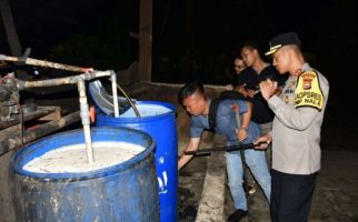 Warga Rejang Lebong Diminta Setop Produksi Tuak dan Arak - JPNN.com