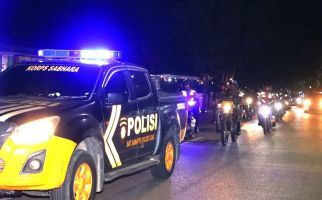 Kapolres Siak Pimpin Patroli Blue Light, Pilkada Harus Aman - JPNN.com