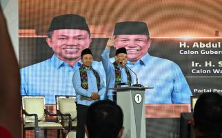 Wahid-Hariyanto Ungguli Paslon Lain dalam Debat Perdana Pilgubri 2024 - JPNN.com