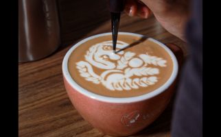 Dukung Industri Kopi, Roemah Koffie Hadirkan Latte Art Competition  - JPNN.com