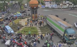 Sopir Truk Kontainer Penabrak 16 Pengendara di Tangerang Jadi Tersangka - JPNN.com