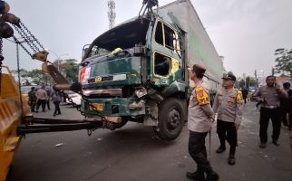 Polres Metro Tangerang Kota Buka Posko Pengaduan Korban Tabrak Lari Truk Kontainer - JPNN.com