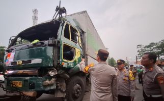 Polisi Ungkap Fakta Sopir Truk Kontainer yang Tabrak Lari Belasan Kendaraan di Tangerang, Ternyata - JPNN.com