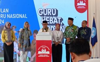 Tingkatkan Mutu Pendidikan, Abdul Mu'ti Luncurkan Bulan Guru Nasional - JPNN.com