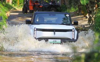 Menguji Ketangguhan Mobil Listrik Chery J6 di Jalan Off-Road, Tak Ada Kendala - JPNN.com