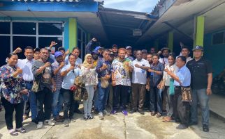 Paul Finsen Mayor Hadir, Puluhan Karyawan PT Perindo Sorong Selamat Dari Ancaman PHK - JPNN.com