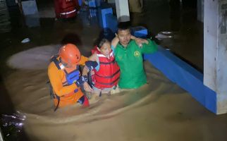 Ratusan Warga Terdampak Banjir Bandang di Banjaran, Evakuasi Sempat Terkendala - JPNN.com