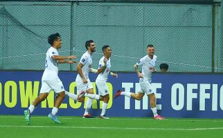 Lion City Sailors Takluk Oleh Persib, Pelatih: Kadang Sepak Bola Itu Kejam - JPNN.com