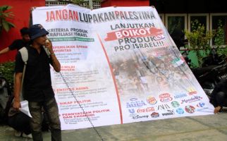 Aksi Solidaritas Palestina, Mahasiswa Serukan Boikot Produk Terafiliasi Israel - JPNN.com