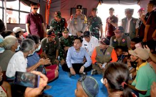 Gibran Cek Lokasi Pengungsian Erupsi Gunung Lewotobi, Pastikan Kebutuhan Dasar Terpenuhi - JPNN.com