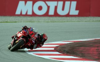 Hasil Practice MotoGP Barcelona, Top 10 Langsung ke Kualifikasi Utama - JPNN.com