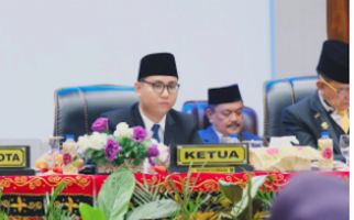 Ketua DPRD Kota Sibolga: Saya Berkomitmen Menjalankan Tanggung Jawab Secara Profesionalisme - JPNN.com