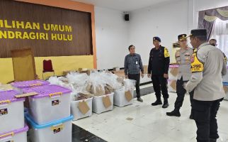 Kapolres Inhu & Tim Pamatwil Polda Riau Cek Kesiapan TPS Khusus - JPNN.com