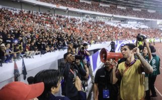 Kevin Diks Puji Suporter Timnas Indonesia: Mereka Sangat Luar Biasa - JPNN.com