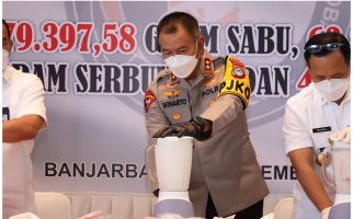 Polda Kalsel Musnahkan Hampir 80 Kilo Barang Bukti Sabu-Sabu - JPNN.com