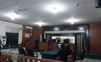 Eks Bupati Kuansing Sukarmis Divonis 12 Tahun Penjara - JPNN.com