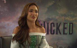 Tampil Cantik di Premiere Wicked Australia, Marion Jola Dapat Wejangan dari Ariana Grande dan Cynthia Erivo - JPNN.com