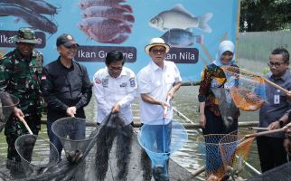 Mendes Yandri Susanto Sebut BUMDes Penting Cegah Efek Negatif Urbanisasi Bagi Desa - JPNN.com