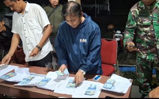 Bawaslu Sleman Tangani Praktik Politik Uang Oleh Tim Paslon Nomor Urut 01 - JPNN.com