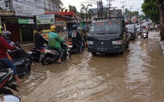 Palembang Dikepung Banjir, Bagaimana dengan TPS? - JPNN.com