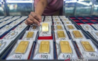 Harga Emas Antam Hari Ini 26 November Merosot, Berikut Daftarnya - JPNN.com