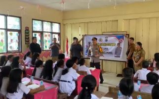 Dukung Program Pemerintah, Polres Bolmong Bagikan Makanan Gratis kepada Siswa SD - JPNN.com