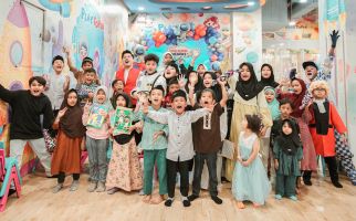 Shindy Fioerla Ajak Puluhan Anak Yatim Rayakan Ulang Tahun Noah - JPNN.com